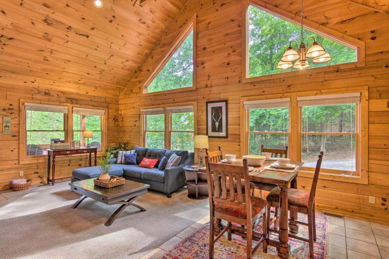 Moonshine Manor Cabin With Hot Tub, Near 레이크 루어 외부 사진
