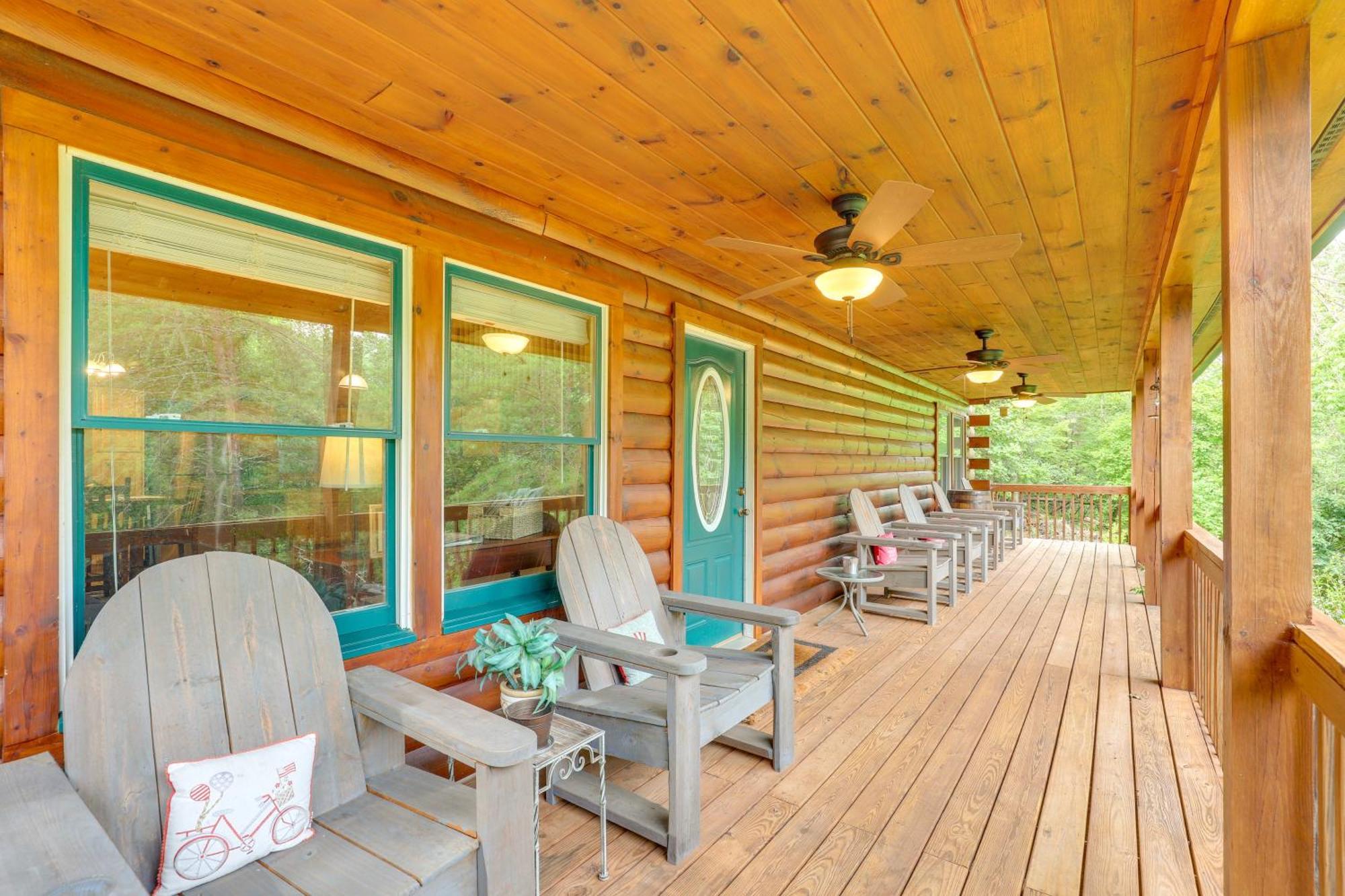 Moonshine Manor Cabin With Hot Tub, Near 레이크 루어 외부 사진