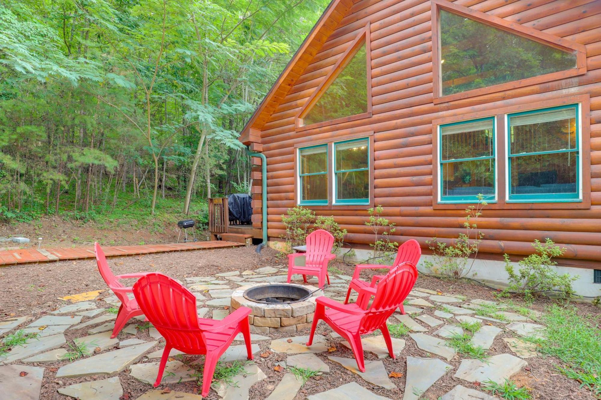 Moonshine Manor Cabin With Hot Tub, Near 레이크 루어 외부 사진